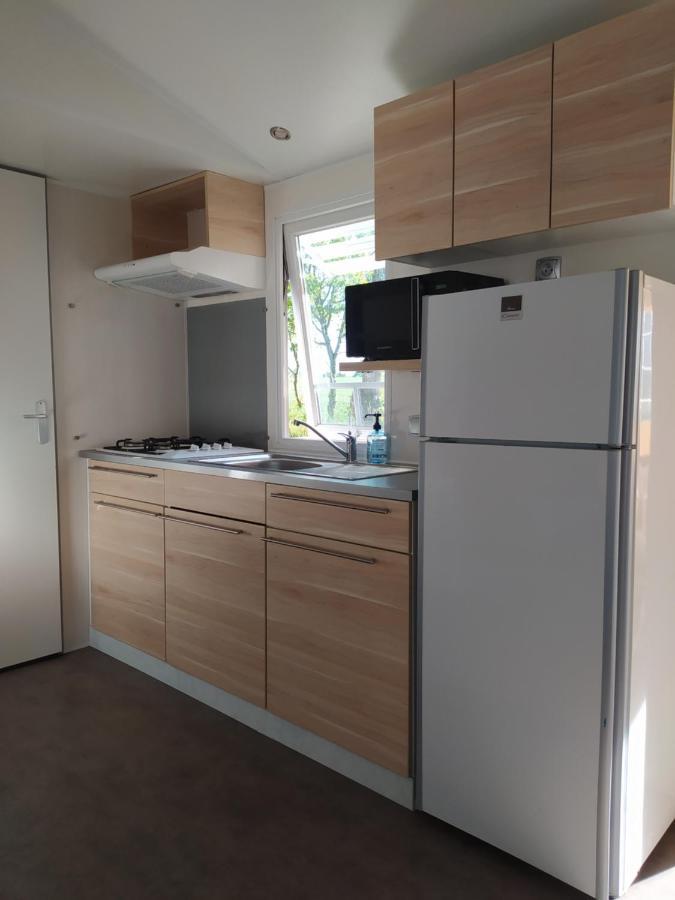 Hotel Camping Les Peupliers Saint-Pere-en-Retz Esterno foto