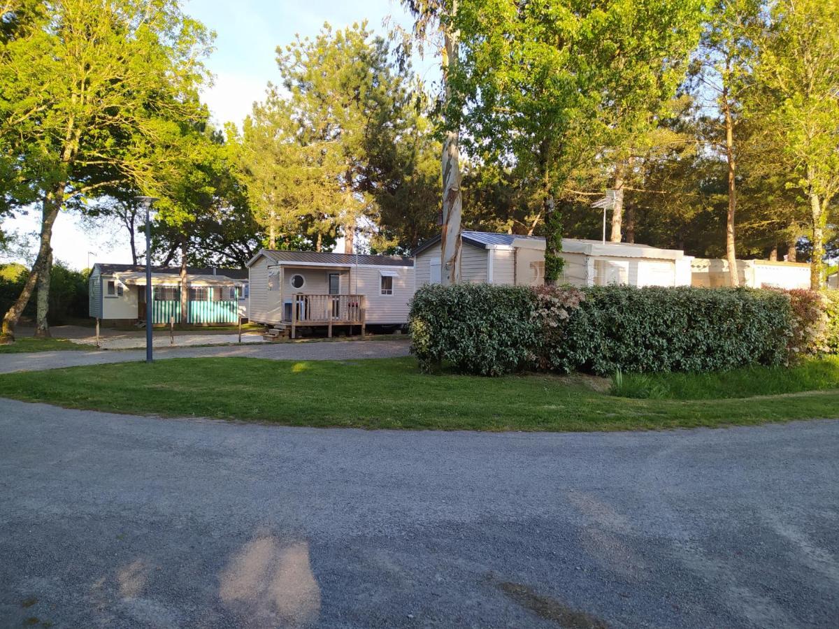 Hotel Camping Les Peupliers Saint-Pere-en-Retz Esterno foto