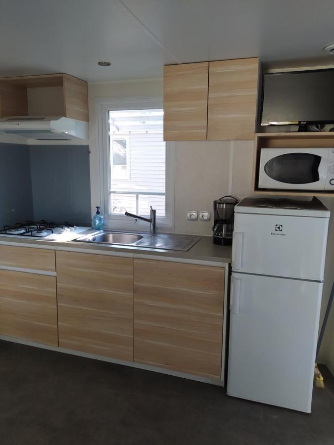 Hotel Camping Les Peupliers Saint-Pere-en-Retz Esterno foto