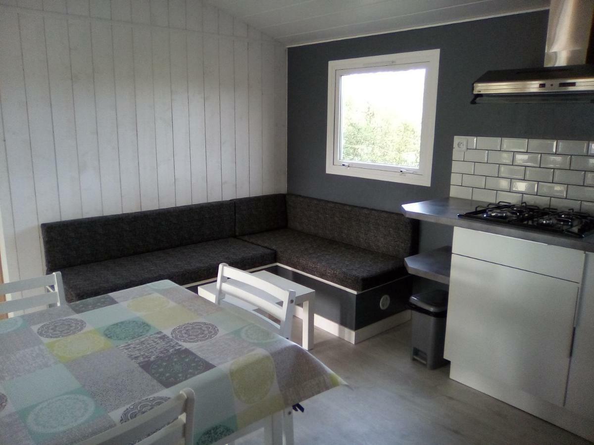 Hotel Camping Les Peupliers Saint-Pere-en-Retz Esterno foto